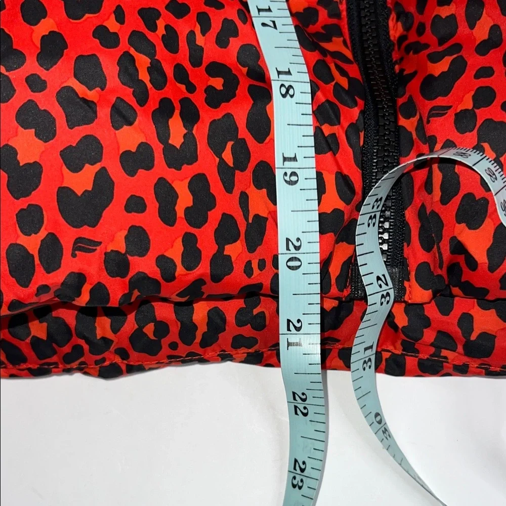 Like New - Fabletics Wander Cropped Puffer Jacket - Picture 10 of 10